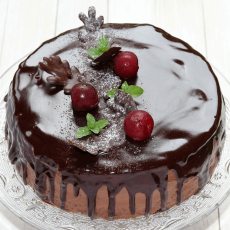 Dripping Chocolate Cake- Half Kg